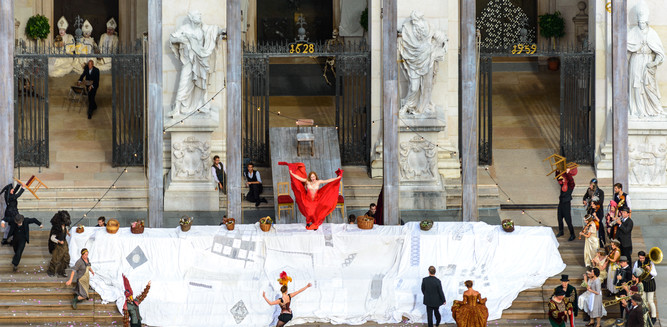 Jedermann von Hugo von Hofmannsthal, Salzburger Festspiele 2015, Hintergrund: Salzburger Dom | © Tourismus Salzburg