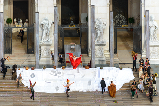 Jedermann von Hugo von Hofmannsthal, Salzburger Festspiele 2015, Hintergrund: Salzburger Dom | © Tourismus Salzburg