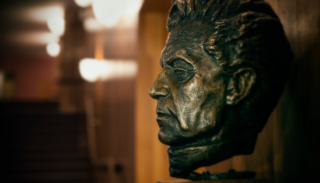 Großes Festspielhaus - Statue from Herbert von Karajan | © Luigi Caputo