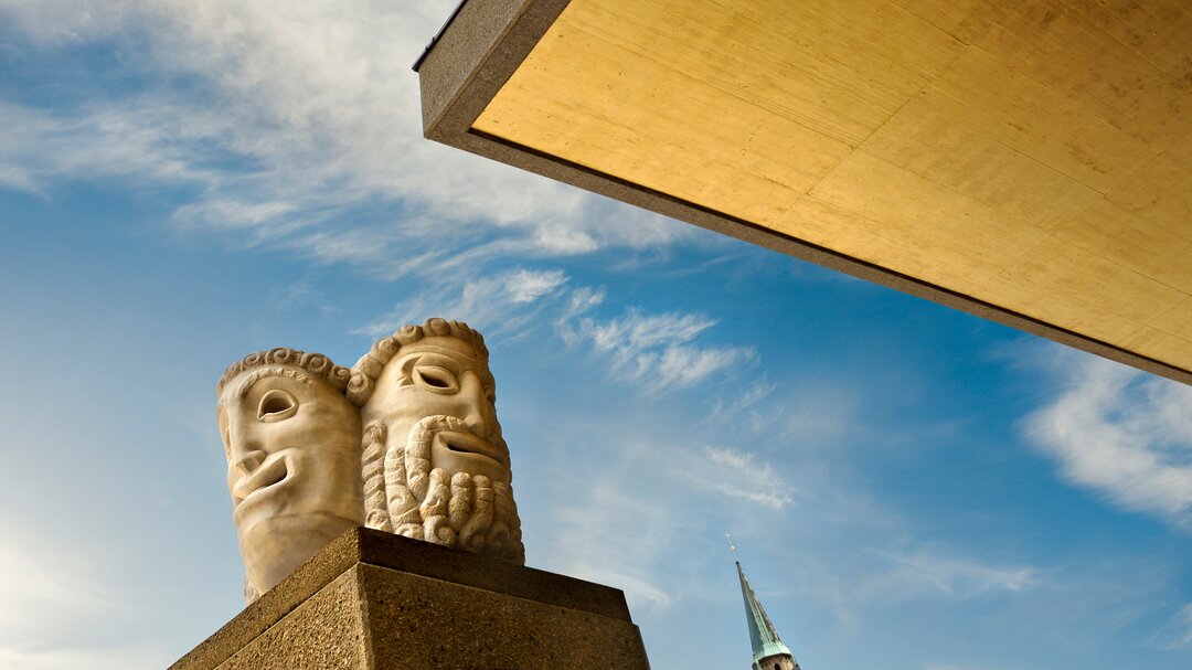 Masks in front of the Festspiel houses - Salzburger Festspiele | © Luigi Caputo