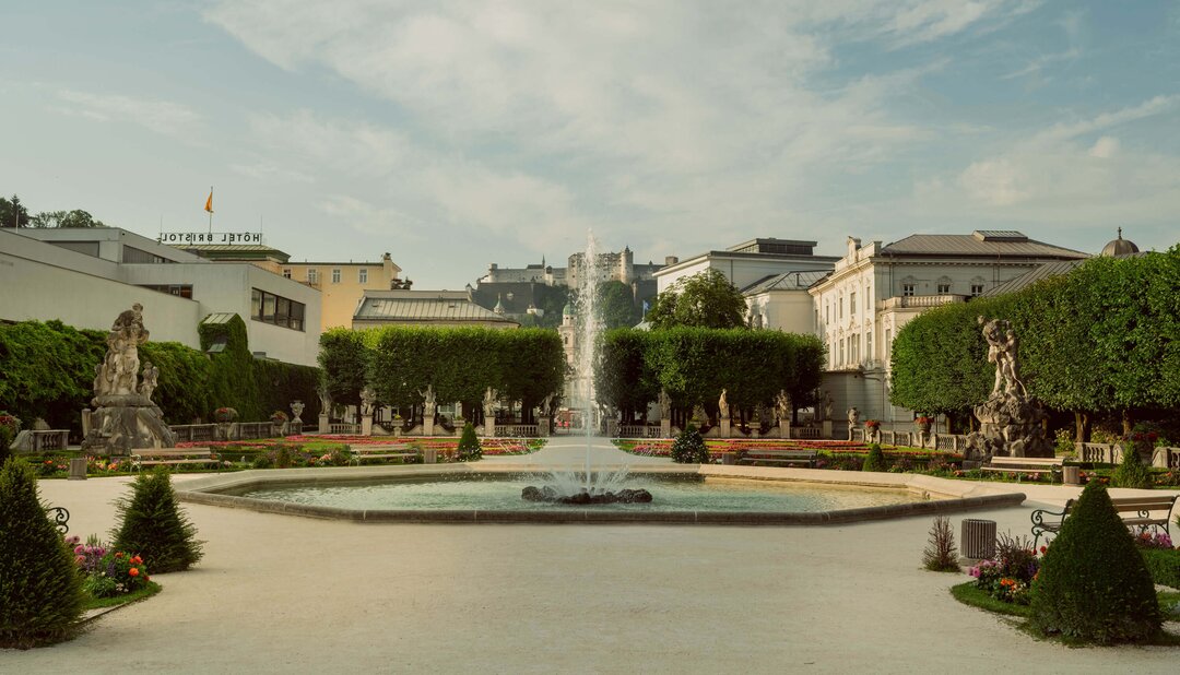 Mirabell Gardens is one of the most popular Sound of Music film locations in the city of Salzburg. | © Tourismus Salzburg / P. Langwallner