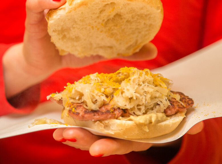 Salzburg Christkindlmarkt: Haunsberger from the family Muckenhammer  | © Salzburger Christkindlmarkt - neumayr.cc