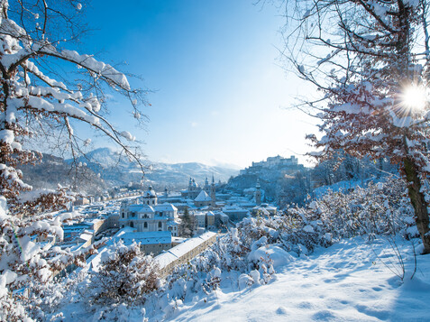 Wonderful view of Salzburg's oldtown from the Mönchsberg | © Tourismus Salzburg