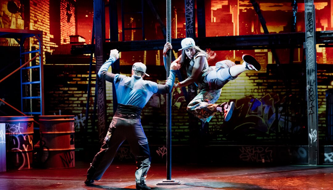 Ensemble Cirque Eloize beim Winterfest 2025 in Salzburg | © Caroline Thibault