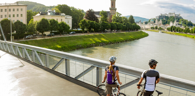 Bicycle at Müllnersteg in Salzburg | © SalzburgerLand Tourismus