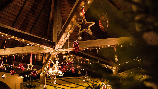 Christmas dekoration at the Advent market in St. Leonhard | © Jonathan Forsthuber