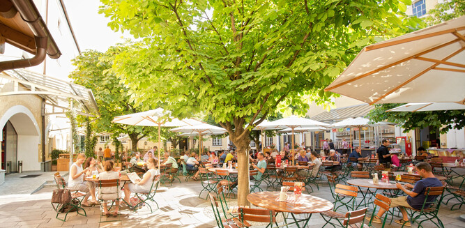 Beer garden at Stiegl Brauwelt | © Stiegl