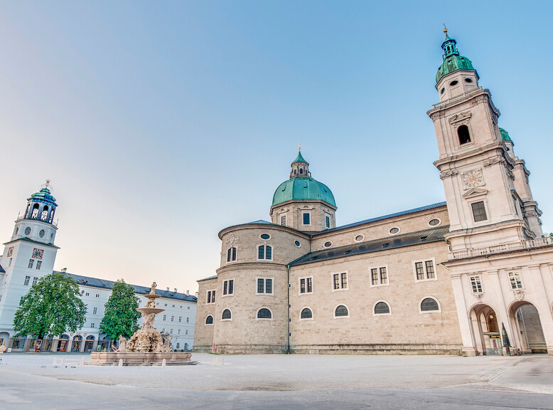 Salzburg's Residenzplatz: a showcase of baroque architecture | © Anibal Trejo