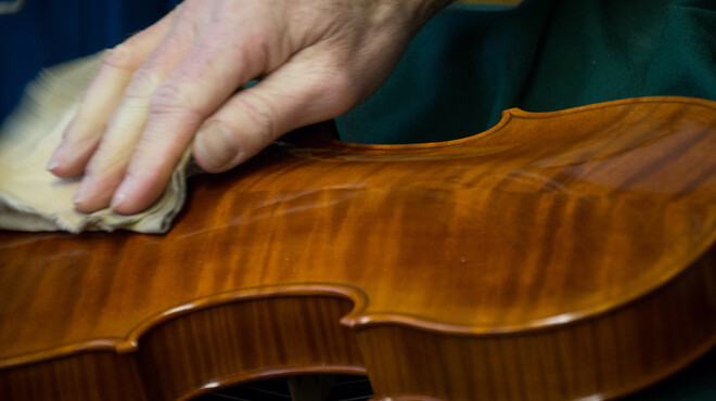 Salzburg’s Master Violinmaker  Peter Svatek prepares his handmade violin  | © Peter Svatek 