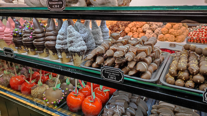Sweet fruits at the Salzburg Christmas Market | © Tourismus Salzburg GmbH / M. Trummer