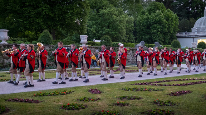  Leuchtbrunnen Concert at the Mirabell Gardens | © knaro.at