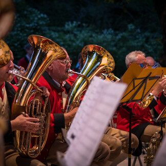 Musicians at the Leuchtbrunnen Concert | © knaro.at