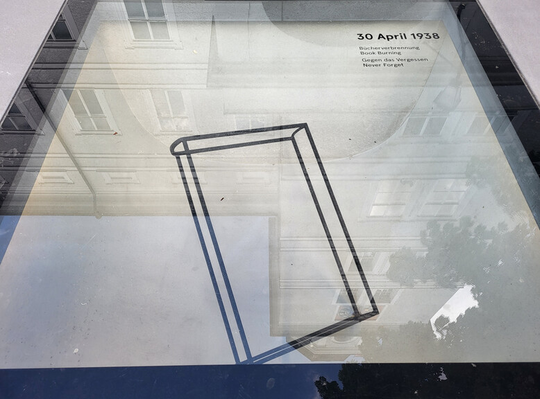 Book Burning Monument at Residenzplatz in Salzburg | © Tourismus Salzburg GmbH / K. Brugger