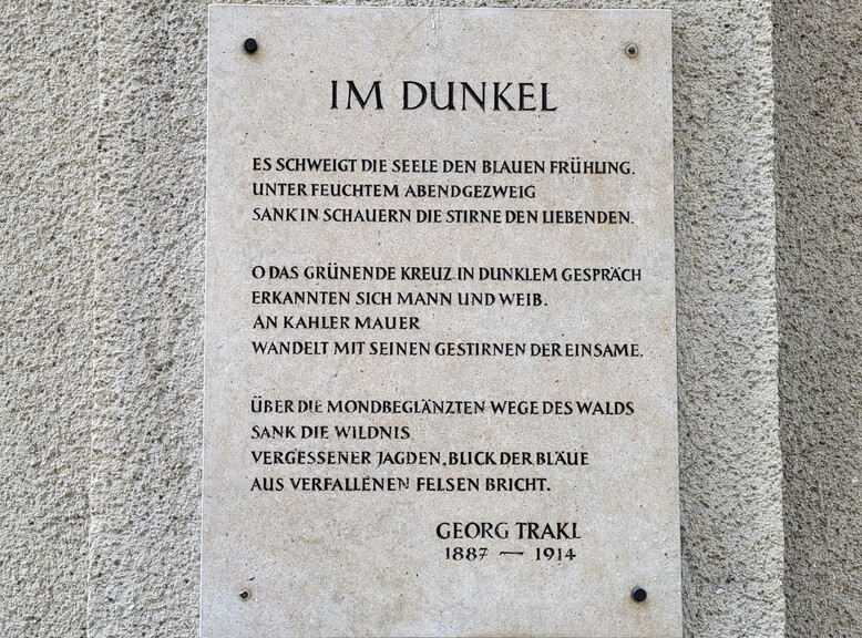 Trakl poem in Linzergasse in Salzburg  | © Tourismus Salzburg Gmbh / K. Brugger