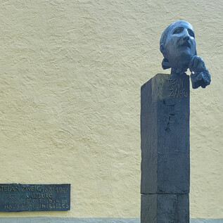 Stefan Zweig bust at the Kapuzinerberg in Salzburg | © Tourismus Salzburg Gmbh / K. Brugger
