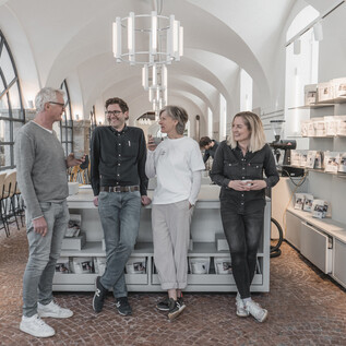 Family Macheiner in the Cafe 220 Grad in the Rupertinum in Salzburg | © 220Grad