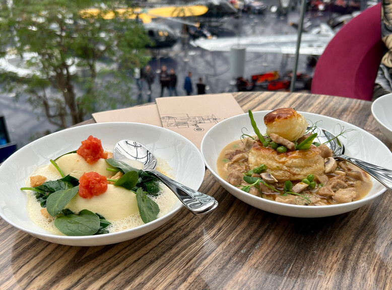 Pike cam and ragoût fin of veal, Mayday Bar, Hangar-7 | © Tourismus Salzburg GmbH / K. Brugger