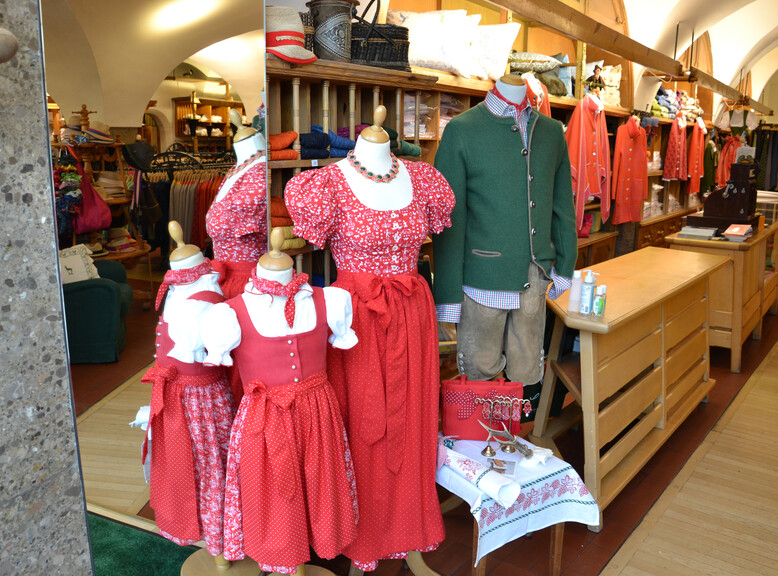 Traditional clothing from Lanz in Salzburg | © Tourismus Salzburg GmbH / S. Prommegger