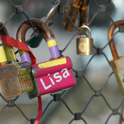 Love padlocks at the Marko-Feingold-Steg  in Salzburg  | © Tourismus Salzburg GmbH 
