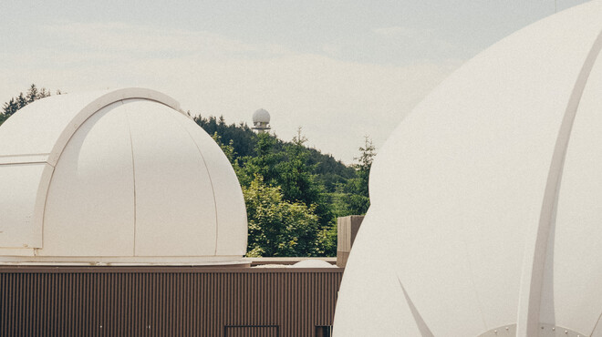 Telescopes on the roof of VEGA observatory at Haunsberg | © Tourismus Salzburg GmbH