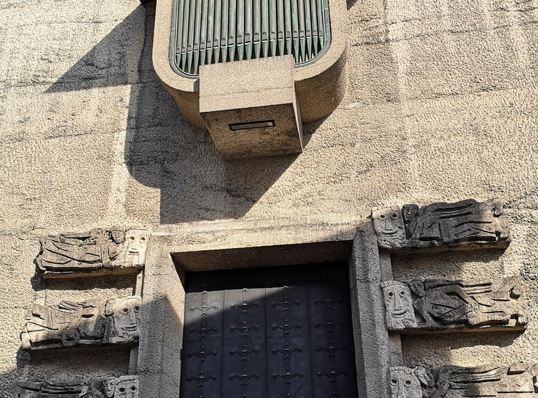 Gate at Felsenreitschule in Salzburg | © Veronika Zangl MMPR