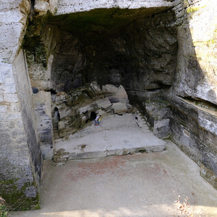 The stage of the Stone Theatre in Hellbrunn  | © christina-schreibt 