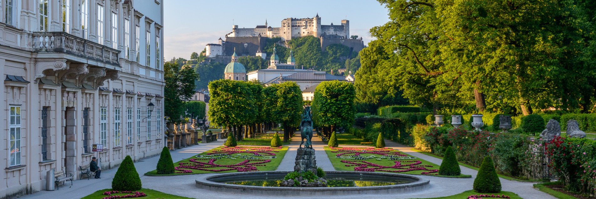 Mirabell Gardends with view to the old town of Salzburg  | © Tourismus Salzburg GmbH