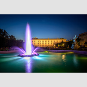 Fountain Mirabell gardens with a view to the Mirabell palace in Salzburg at night | © Tourismus Salzburg, Foto: Breitegger Günter