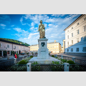 Mozart Statue on Mozartplatz in Salzburg | © Tourismus Salzburg