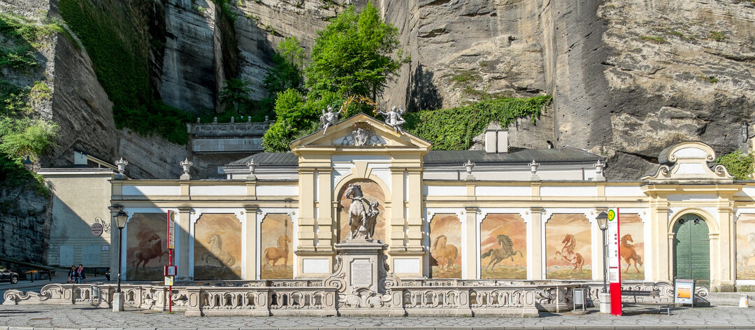 Horse Pond at Herbert-von-Karajan-Platz in Salzburg | © Tourismus Salzburg / G.Breitegger