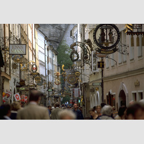 Shopping at Getreidegasse Salzburg | © Tourismus Salzburg