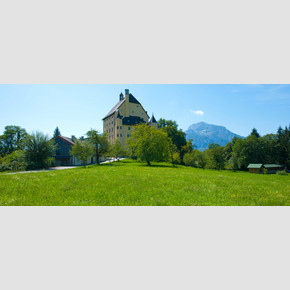 Goldenstein Palace in Elsbethen Salzburg | © Albin Niederstrasser