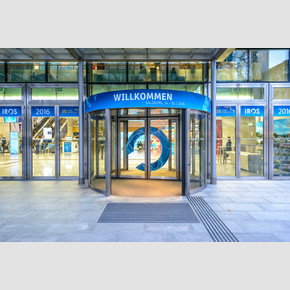Revolving door to the entrance foyer | © Tourismus Salzburg GmbH 