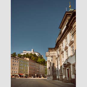 The scene of the vegetable market where Maria and the children are shopping, with the melody of 'My Favorite Things' playing in the background. | © Tourismus Salzburg GmbH, Foto: Patrick Langwallner