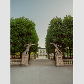 Here, Maria and the children imitate the poses of the statues in the movie. | © Tourismus Salzburg GmbH, Foto: Patrick Langwallner