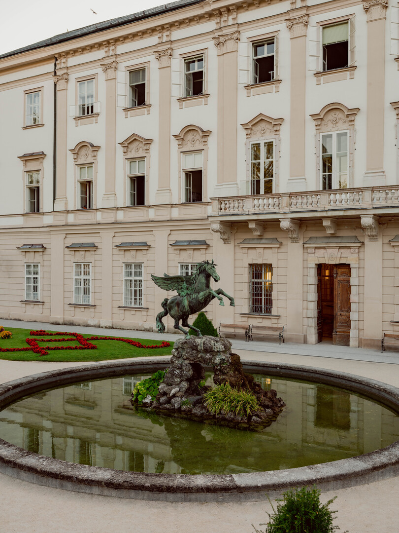 In the film, Maria and the children dance around the Pegasus Fountain to 'Do-Re-Mi' in one scene. | © Tourismus Salzburg GmbH, Foto: Patrick Langwallner