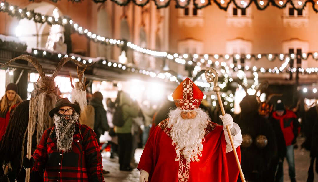 St. Nicholas and Krampus at Christkindlmarket | © TSG / M. Kohlmayr