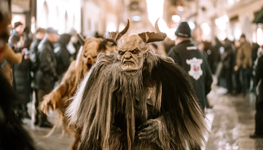 Krampus Parade at Christkindlmarket | © TSG / M. Kohlmayr