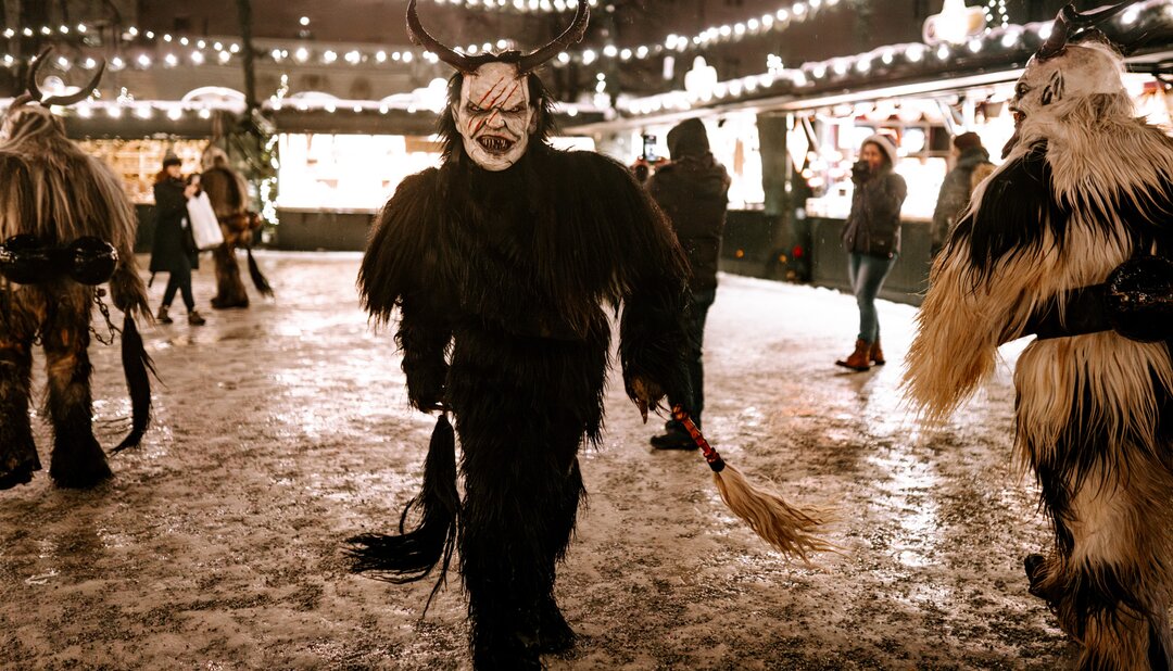 Krampus Parade at Christkindlmarket | © TSG / M. Kohlmayr