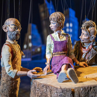 The Old Tree – Franzi's Journey | © Marionettentheater_Bernhard Mueller