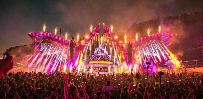 Electric Love Festival Mainstage | © Geoffrey Hubbel
