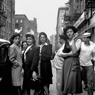 Fred Stein_Little Itay, New York 1943 | © Leica Galerie Salzburg