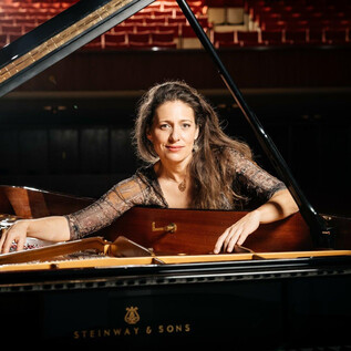 Ariane Haering at the piano | © Guillaum Perret