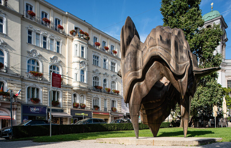 Caldera (12) von Anthony Cragg, Salzburg | © Tourismus Salzburg Foto: Bryan Reinhart