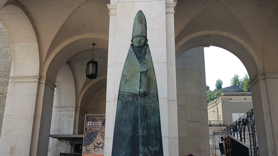 The Great Cardinal at the Northern Archway | © Tourismus Salzburg