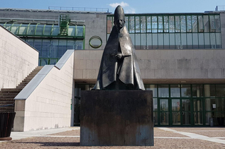 Prince-Archbishop Paris Lodron Statue | © Tourismus Salzburg