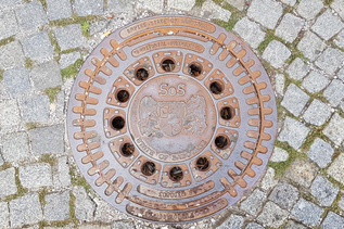 SoS Gate on Waagplatz | © Tourismus Salzburg