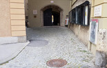SoS Gate in front of the birthplace of Georg Trakl | © Tourismus Salzburg