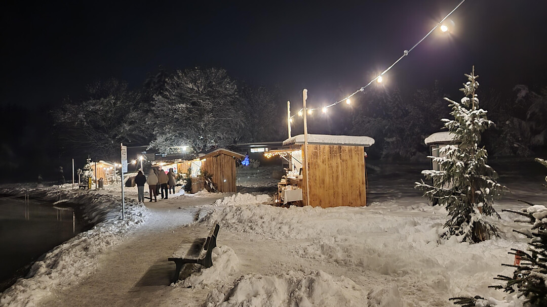 Adventmarkt am Salzachsee im Schnee | © SZauner Tourismus Salzburg
