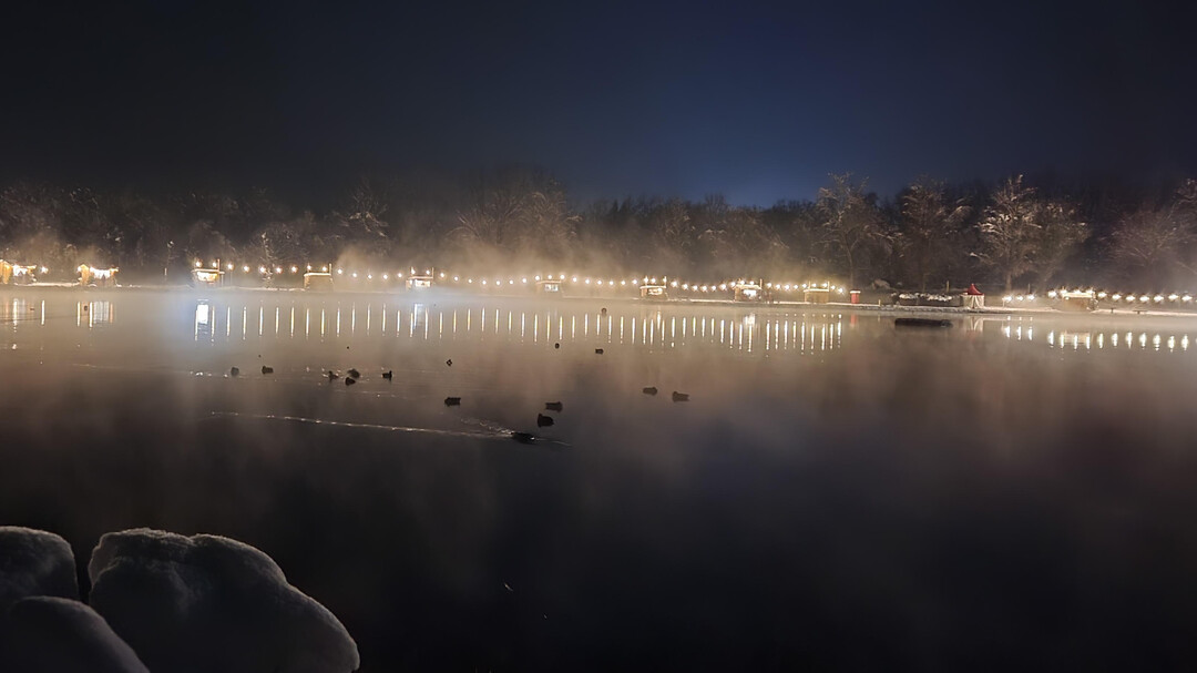 Adventmarkt am Salzachsee, zugefrorener Teich | © SZauner Tourismus Salzburg